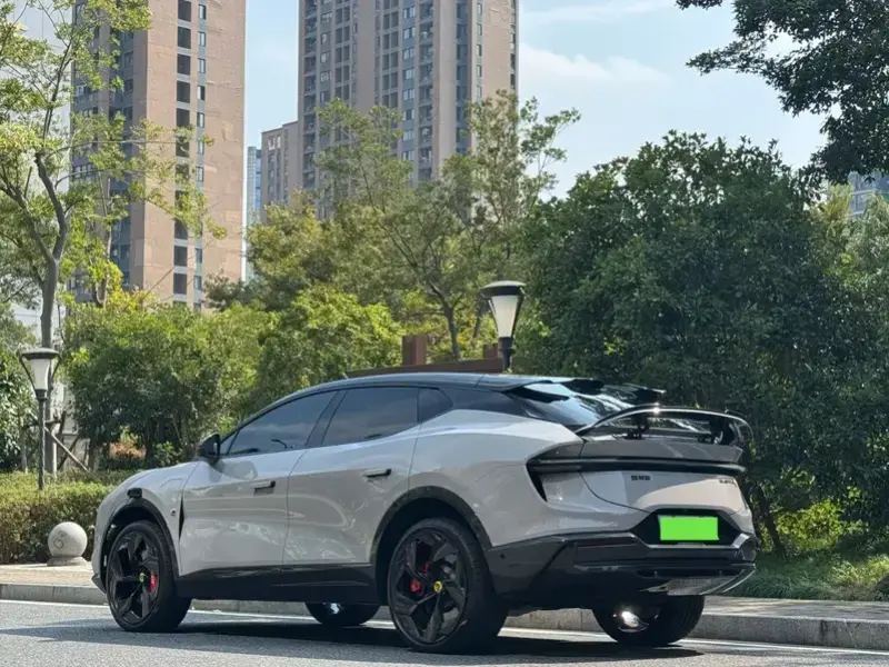 2023 Lotus Eletre с пробегом 6 000 км