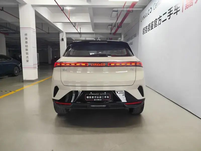 2026 Lynk & Co 06 с пробегом 2 000 км