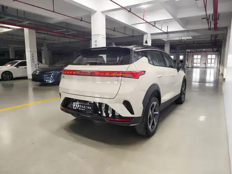 2026 Lynk & Co 06 с пробегом 2 000 км