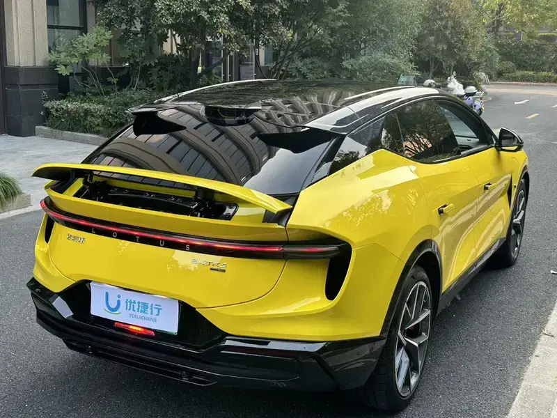 2025 Lotus Eletre с пробегом 7 000 км