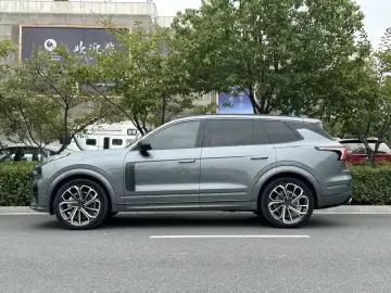 2021 Lynk & Co 09 с пробегом 77 000 км
