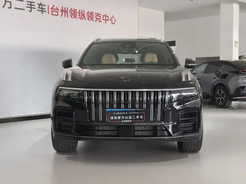 2024 Lynk & Co 09 с пробегом 24 800 км