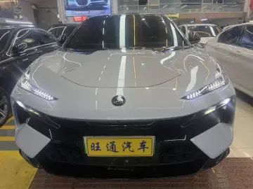 2025 Lotus Eletre с пробегом 37 000 км