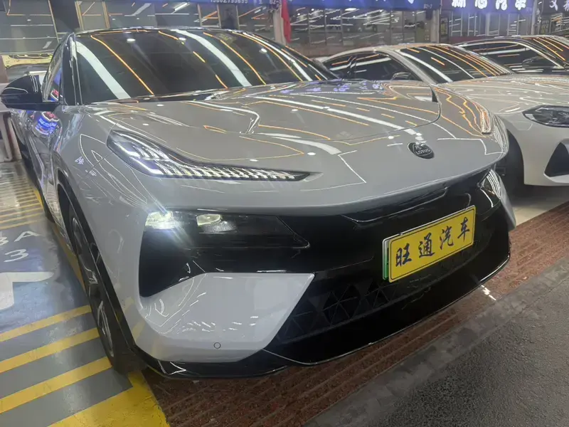 2025 Lotus Eletre с пробегом 37 000 км
