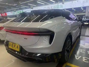 2025 Lotus Eletre с пробегом 37 000 км