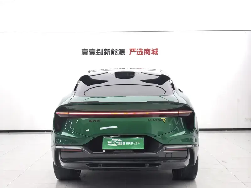 2023 Lotus Eletre с пробегом 22 000 км