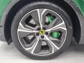 2023 Lotus Eletre с пробегом 22 000 км