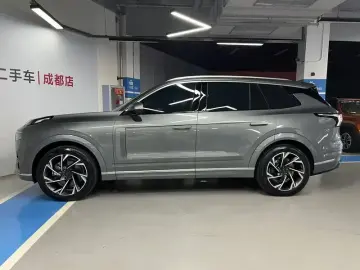 2021 Lynk & Co 09 с пробегом 33 000 км