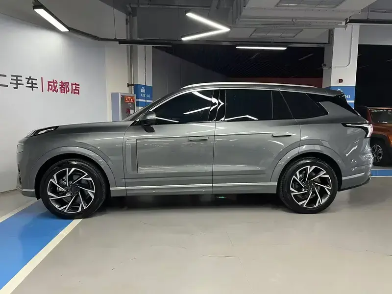 2021 Lynk & Co 09 с пробегом 33 000 км