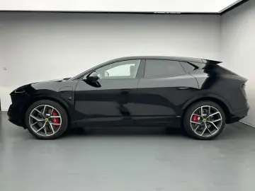 2026 Lotus Eletre с пробегом 100 км