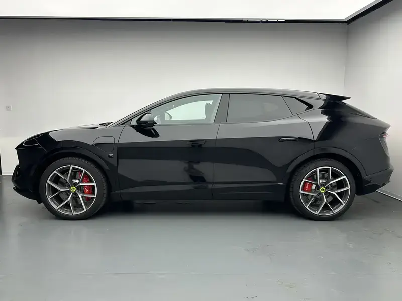2026 Lotus Eletre с пробегом 100 км