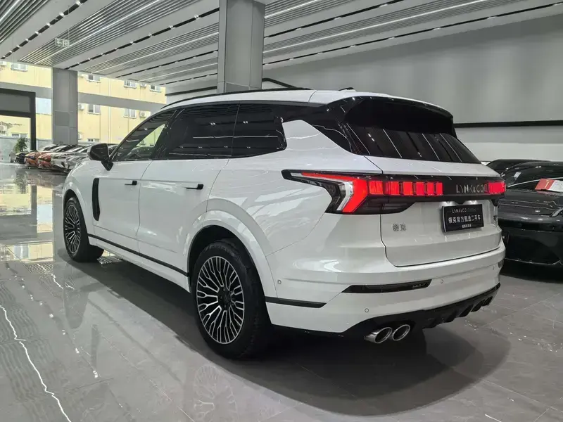 2026 Lynk & Co 09 с пробегом 9 300 км