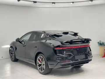2026 Lotus Eletre с пробегом 1 500 км