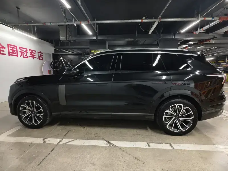 2024 Lynk & Co 09 с пробегом 19 000 км