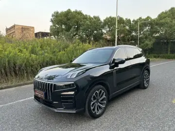 Lynk & Co 09