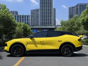2025 Lotus Eletre с пробегом 14 000 км