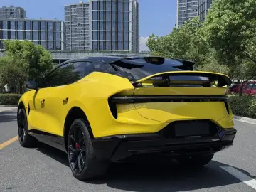 2025 Lotus Eletre с пробегом 14 000 км