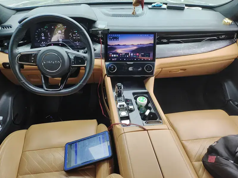2021 Lynk & Co 09 с пробегом 89 900 км