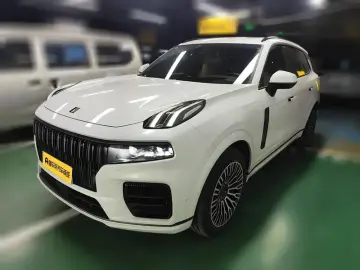Lynk & Co 09