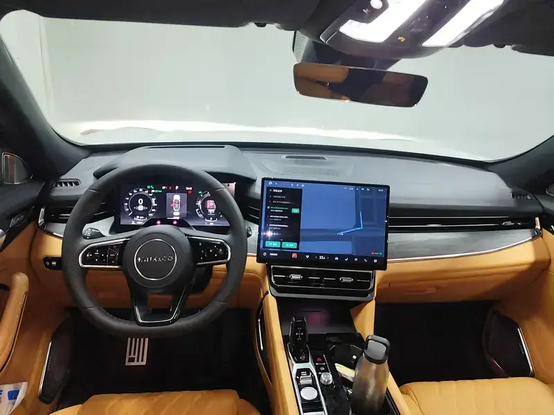 2026 Lynk & Co 09 с пробегом 10 300 км