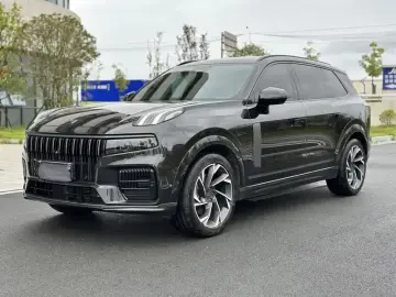 Lynk & Co 09