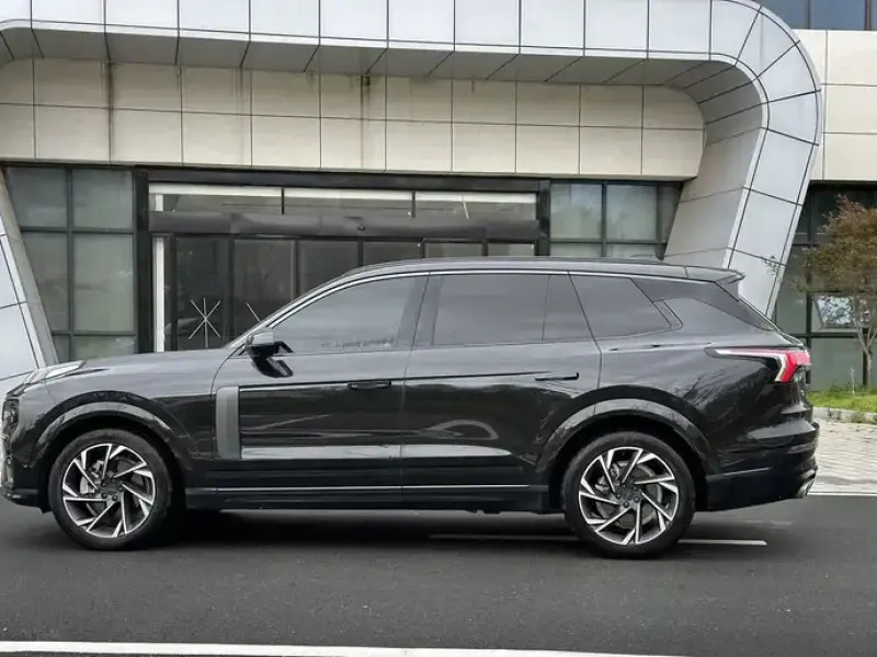 2021 Lynk & Co 09 с пробегом 43 000 км