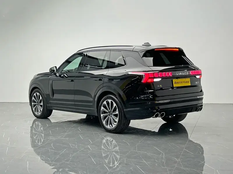 2024 Lynk & Co 09 с пробегом 22 000 км
