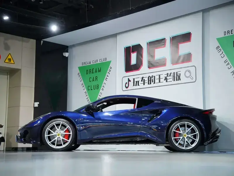 2022 Lotus Emira с пробегом 3 300 км