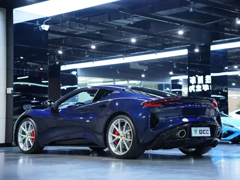 2022 Lotus Emira с пробегом 3 300 км