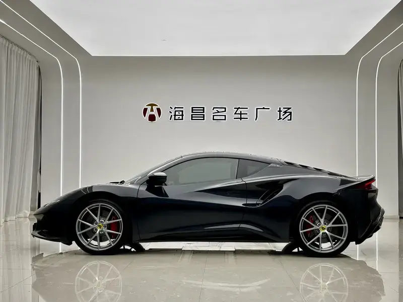 2022 Lotus Emira с пробегом 7 000 км