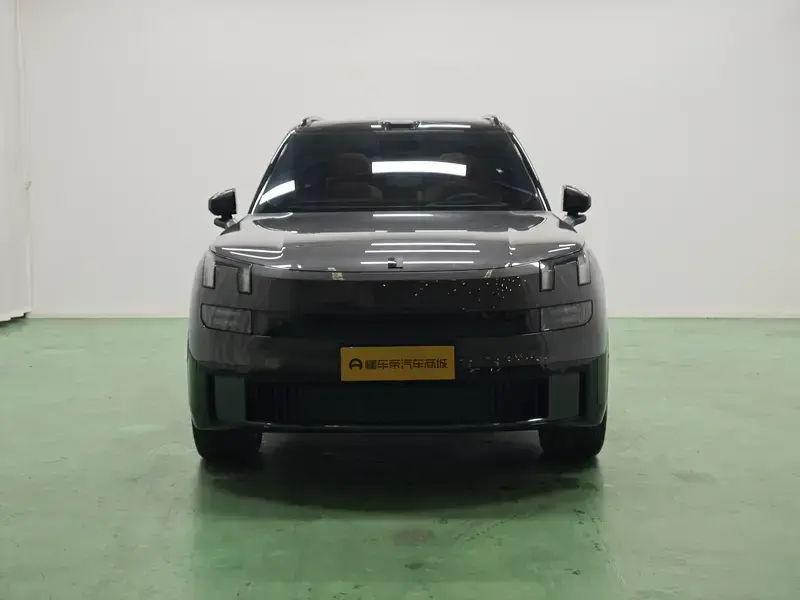 2025 Lynk & Co 900 с пробегом 29 000 км