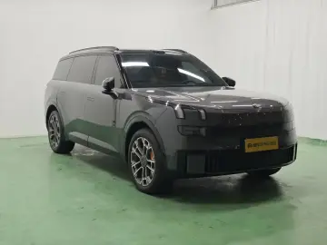 2025 Lynk & Co 900 с пробегом 29 000 км