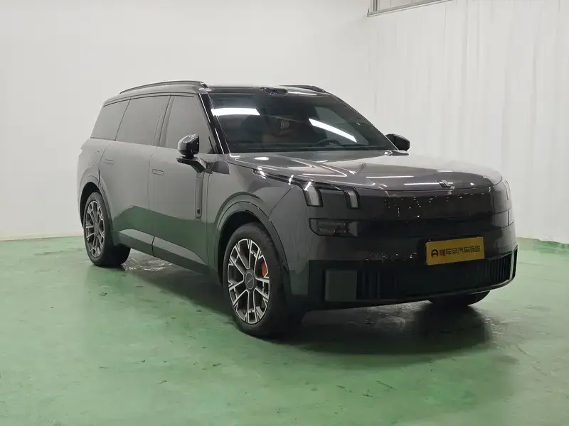 2025 Lynk & Co 900 с пробегом 29 000 км