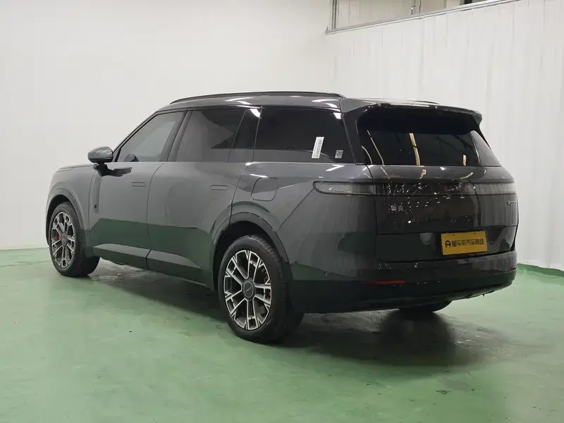 2025 Lynk & Co 900 с пробегом 29 000 км