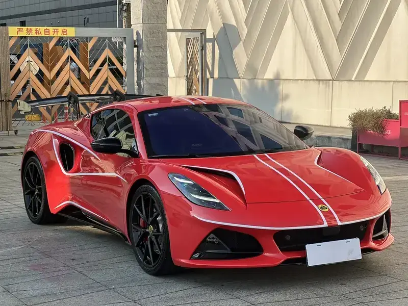 2022 Lotus Emira с пробегом 15 000 км