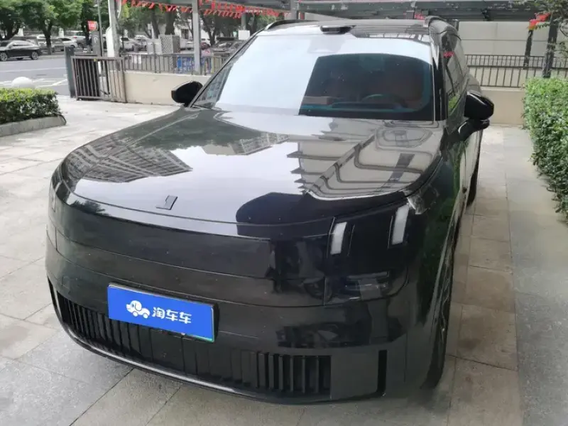 2025 Lynk & Co 900 с пробегом 46 000 км