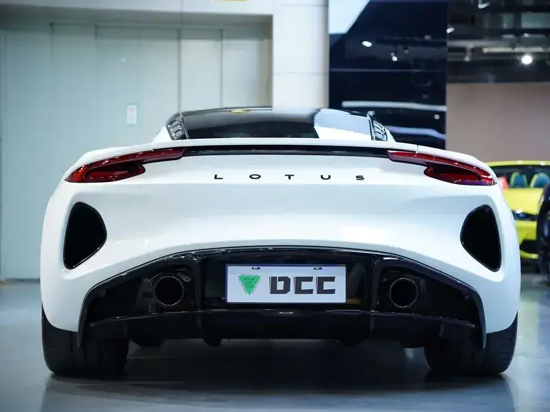 2022 Lotus Emira с пробегом 6 700 км