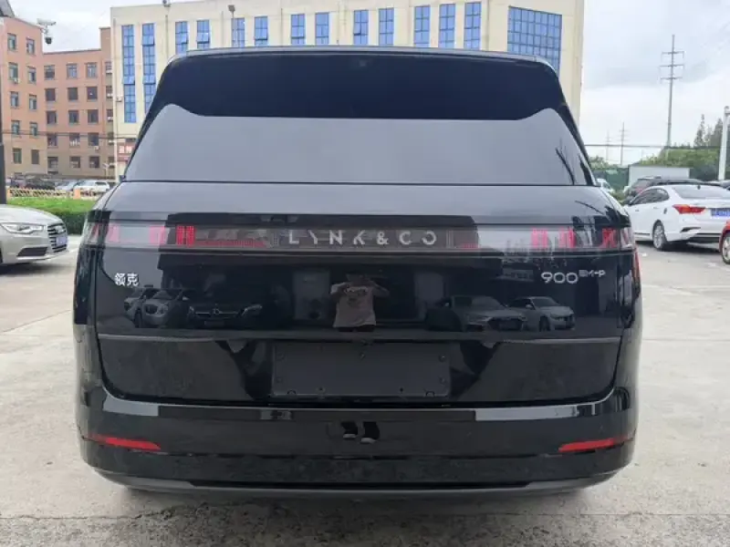 2025 Lynk & Co 900 с пробегом 23 000 км