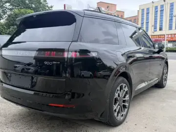 2025 Lynk & Co 900 с пробегом 23 000 км