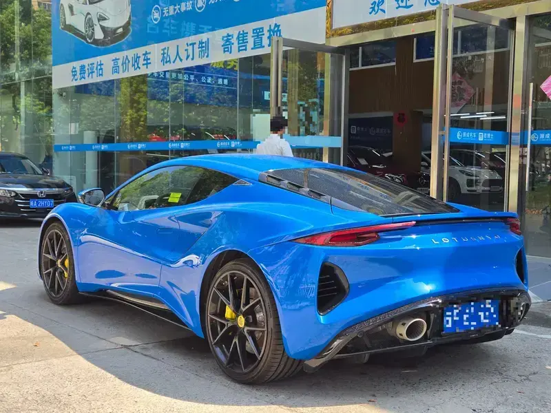 2022 Lotus Emira с пробегом 31 000 км