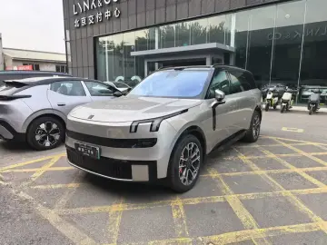 2025 Lynk & Co 900 с пробегом 800 км