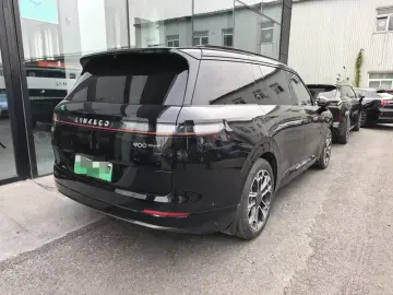 2025 Lynk & Co 900 с пробегом 900 км