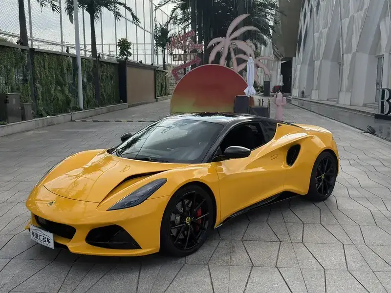2022 Lotus Emira с пробегом 17 000 км
