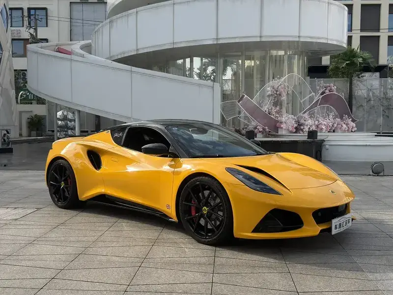 2022 Lotus Emira с пробегом 17 000 км