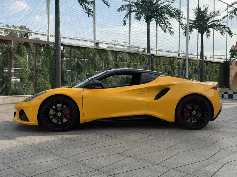 2022 Lotus Emira с пробегом 17 000 км