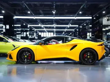 2022 Lotus Emira с пробегом 17 300 км