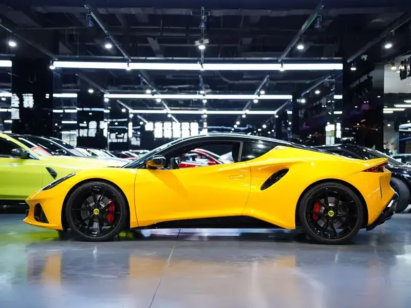2022 Lotus Emira с пробегом 17 300 км