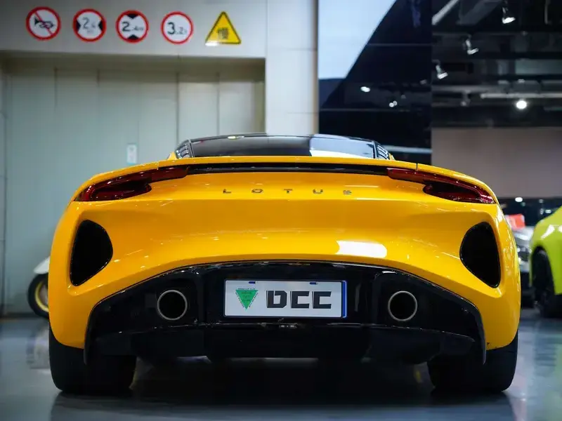 2022 Lotus Emira с пробегом 17 300 км