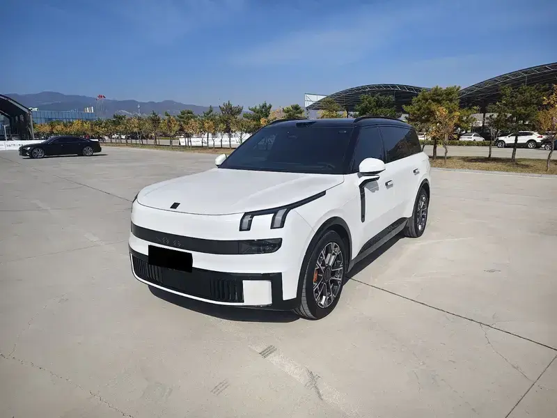 2025 Lynk & Co 900 с пробегом 21 000 км