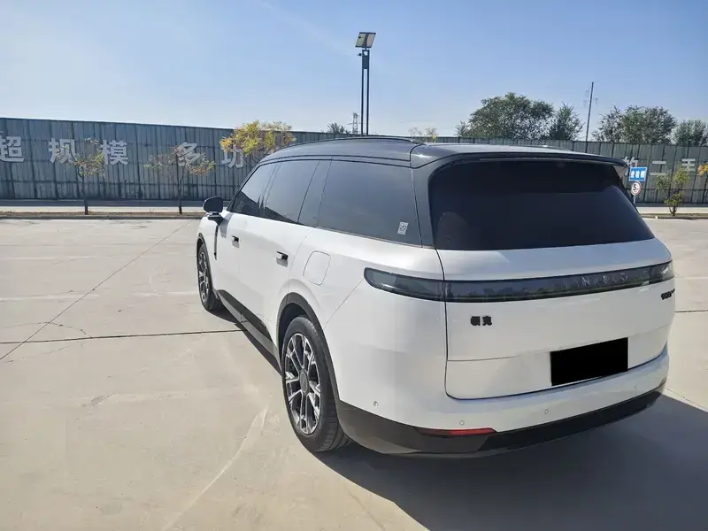 2025 Lynk & Co 900 с пробегом 21 000 км